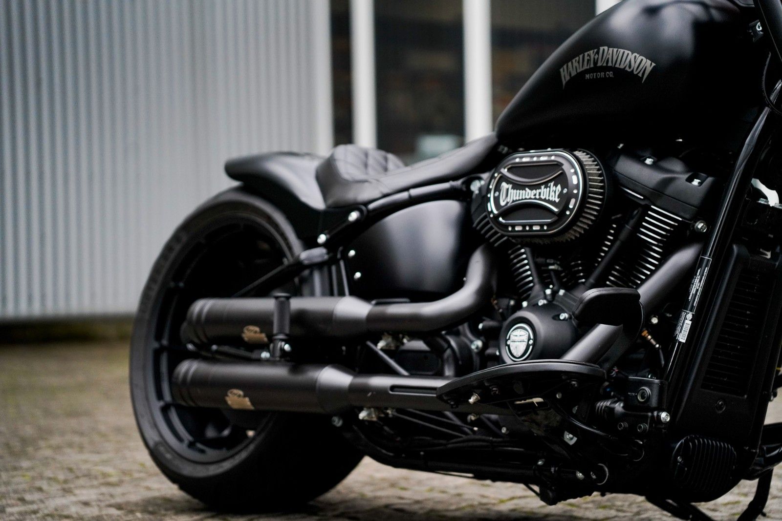 Fahrzeugabbildung Harley-Davidson FLFBS Fat Boy 114 cui - All Black - Jekill - 260