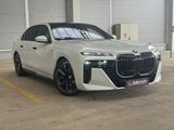 BMW 740d xD EX LOUNGE.4xMASSAGE.THEATER.B&W DIAMOND - mit Diesel-Antrieb: mit Android Auto, Limousine, mit Klimaautomatik
