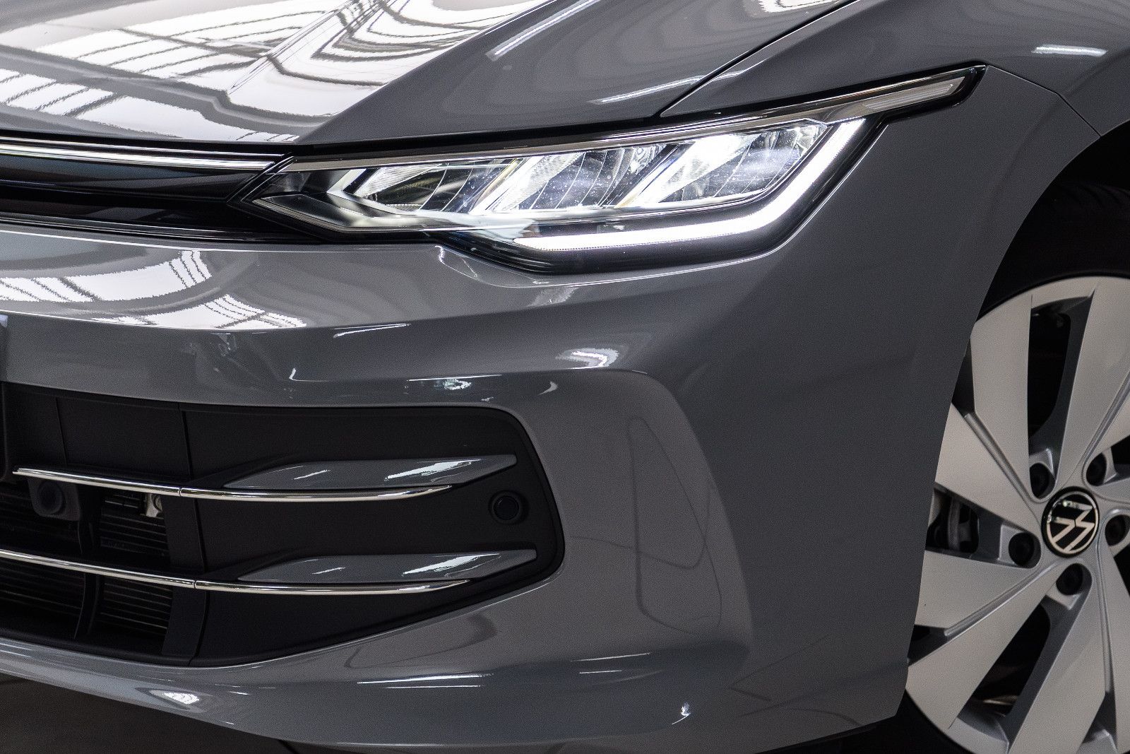 Fahrzeugabbildung Volkswagen Golf VIII Goal 1.5 TSI eHybrid LED+KAMERA+5J.GAR