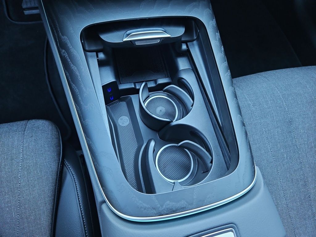 Fahrzeugabbildung Mercedes-Benz E 300 eT Avantg. Distronic+ AHK HUD Memory 360°