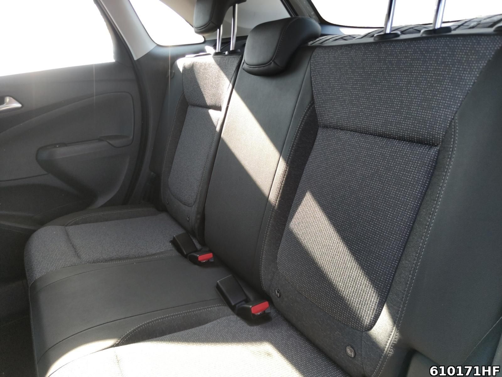 Fahrzeugabbildung Opel Crossland 1.2 Turbo Elegance (EURO 6d)