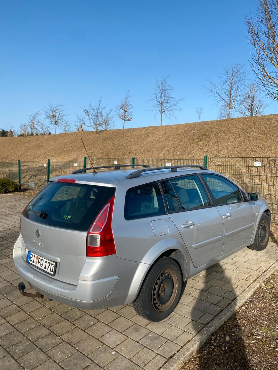 Renault Megane 2008 — rear view