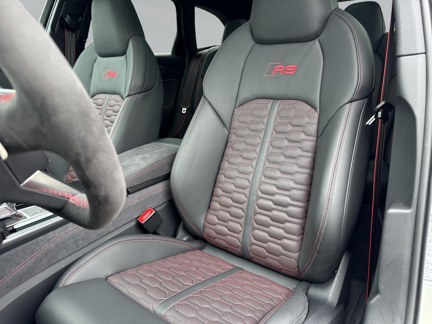 Audi RS6 Avant performance 360°+B&O Adv+Keramik+Sthz