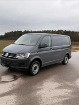 Volkswagen T6 Transporter, Klima, AHK, Xenon ,Tempo , Top  - graue Volkswagen T6 Transporter