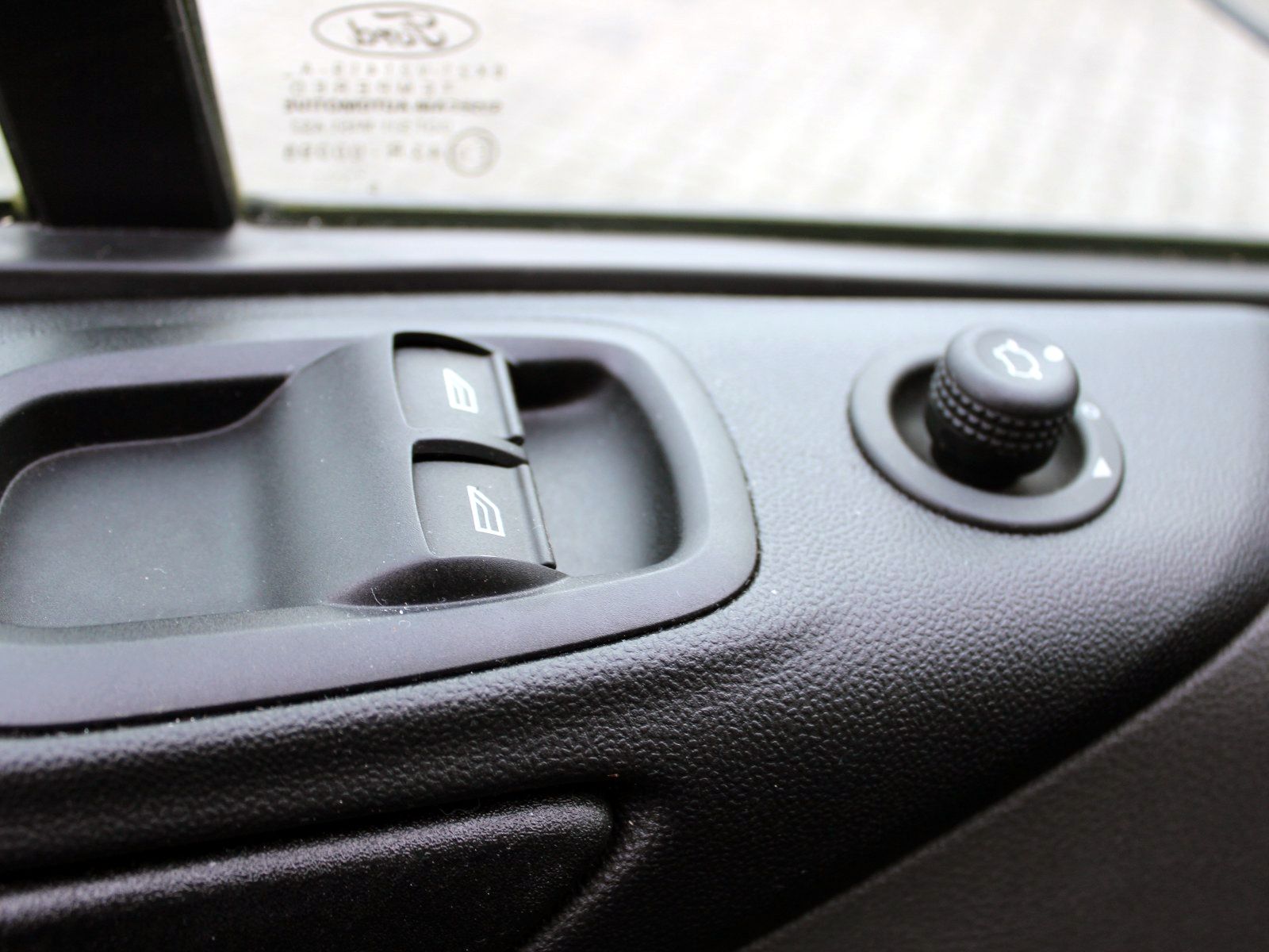 Fahrzeugabbildung Ford Transit Custom 320 L1 2,0 TDCi