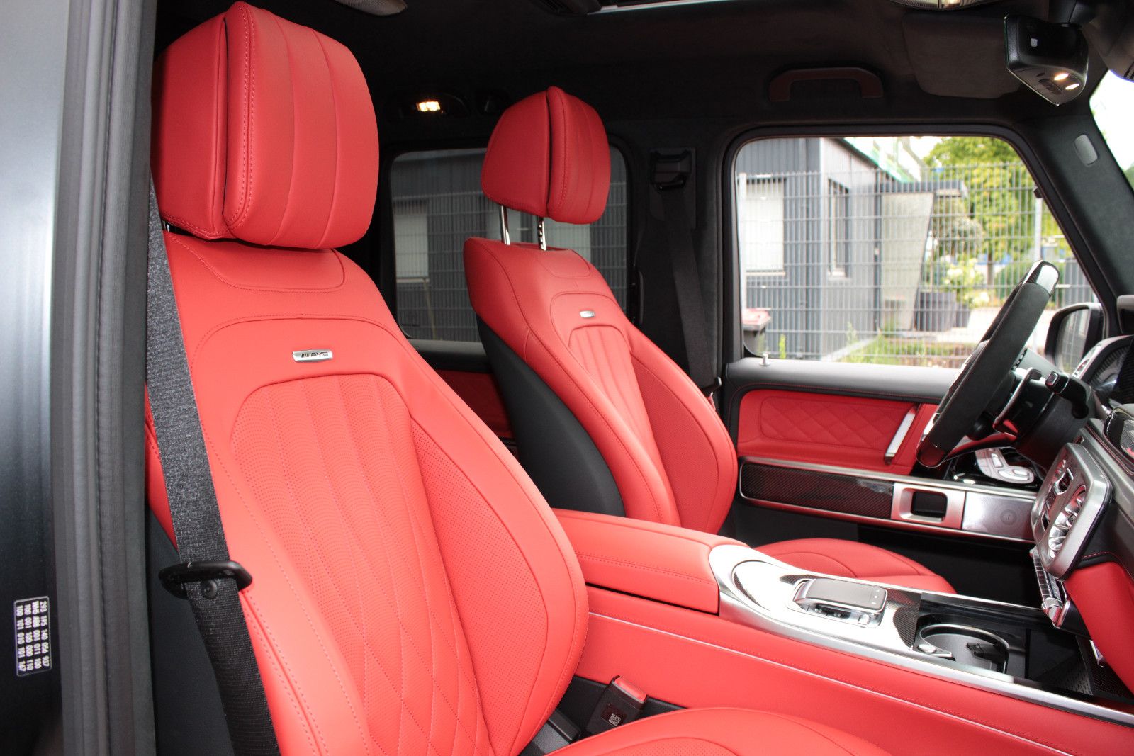 Fahrzeugabbildung Mercedes-Benz G 63 AMG*MY27* *SUPERIOR* *CARBON*