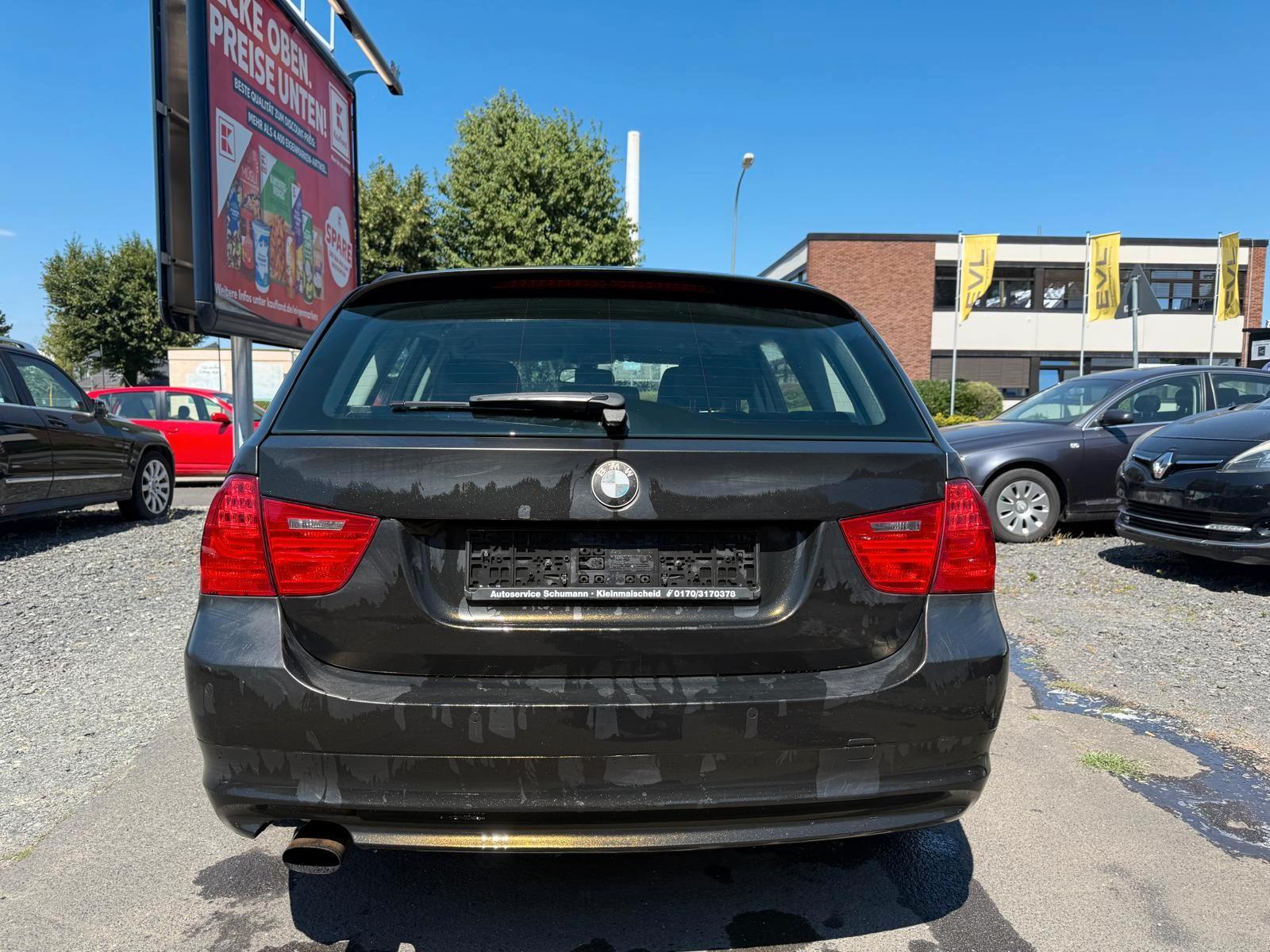 BMW 318 2012 — photo 8