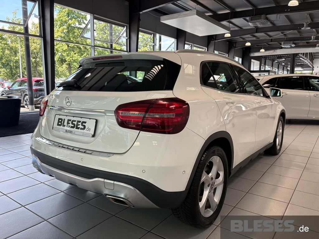 MERCEDES-BENZ GLA 200 – Bild 5