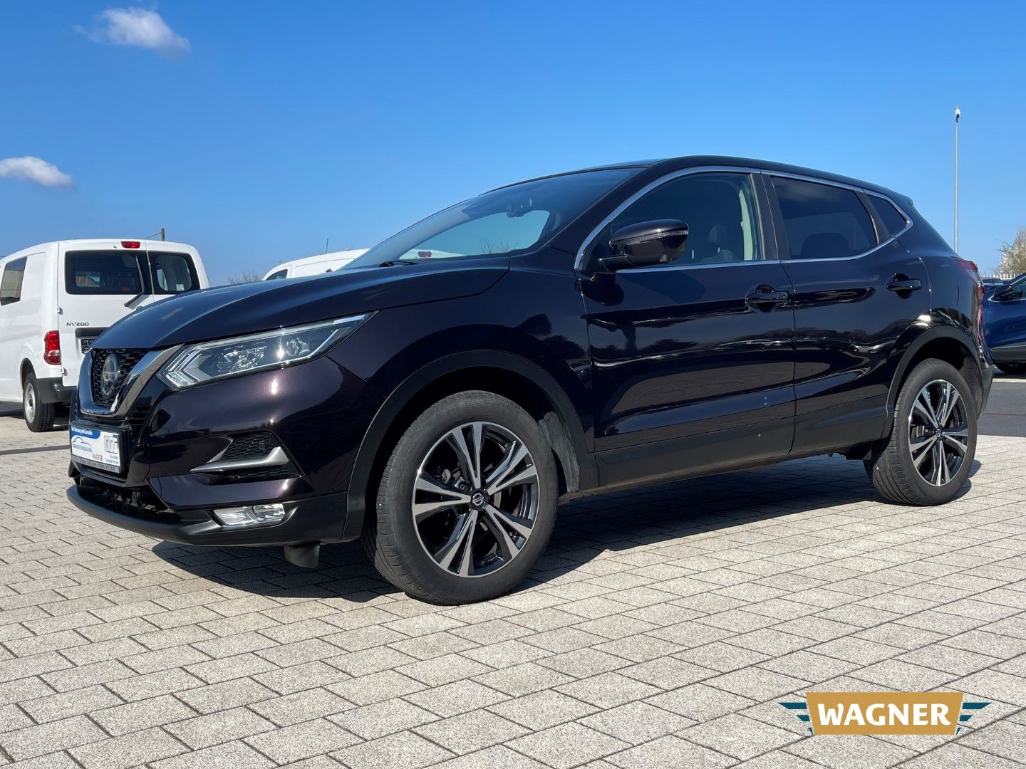 Fahrzeugabbildung Nissan Qashqai N-Connecta 1.3 DIG 360° Kamera