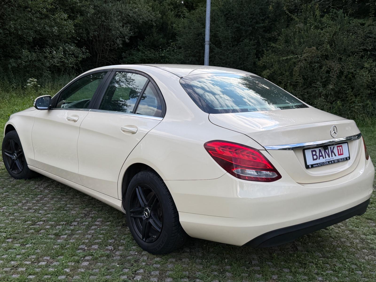 Mercedes-Benz C220d Lim. *Avantgarde *Leder *Navi *Kamera *SHZ