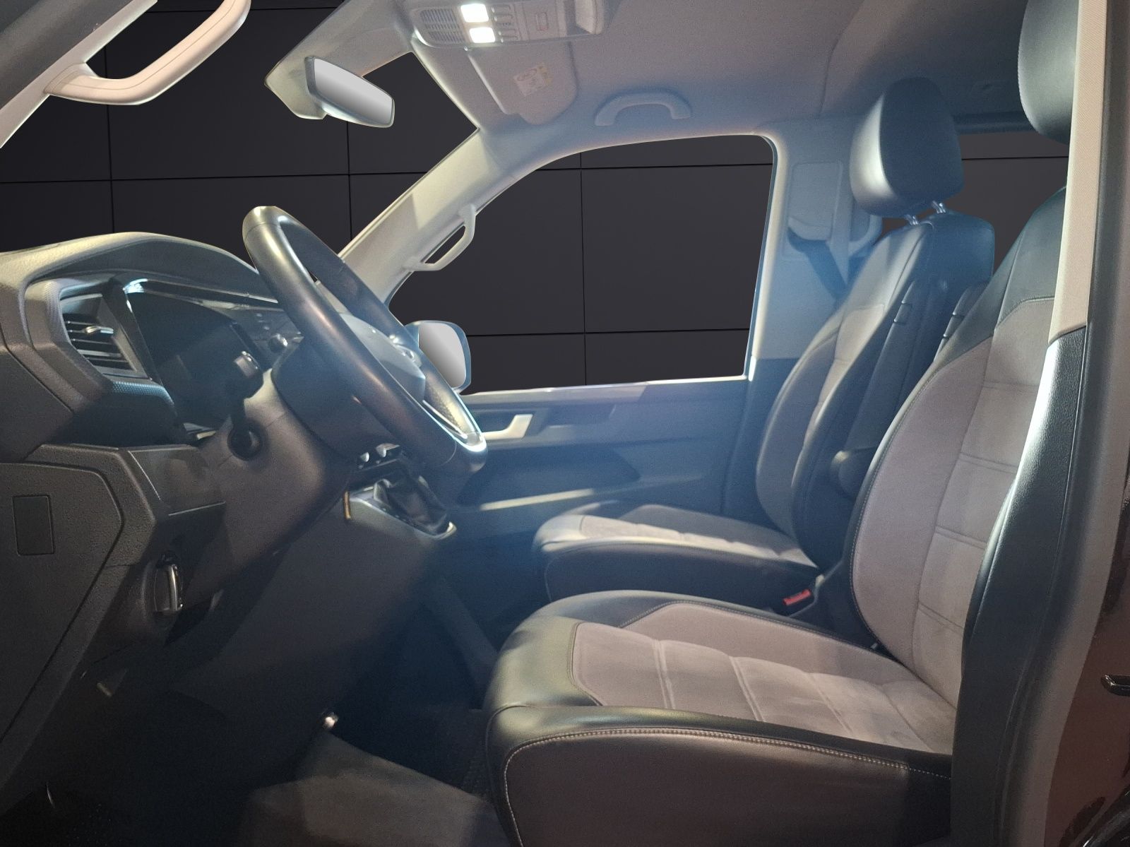 Fahrzeugabbildung Volkswagen T6 Multivan T6.1 TDI Generation-Six DSG LED AHK
