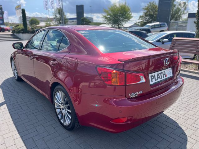 Lexus IS 220  d