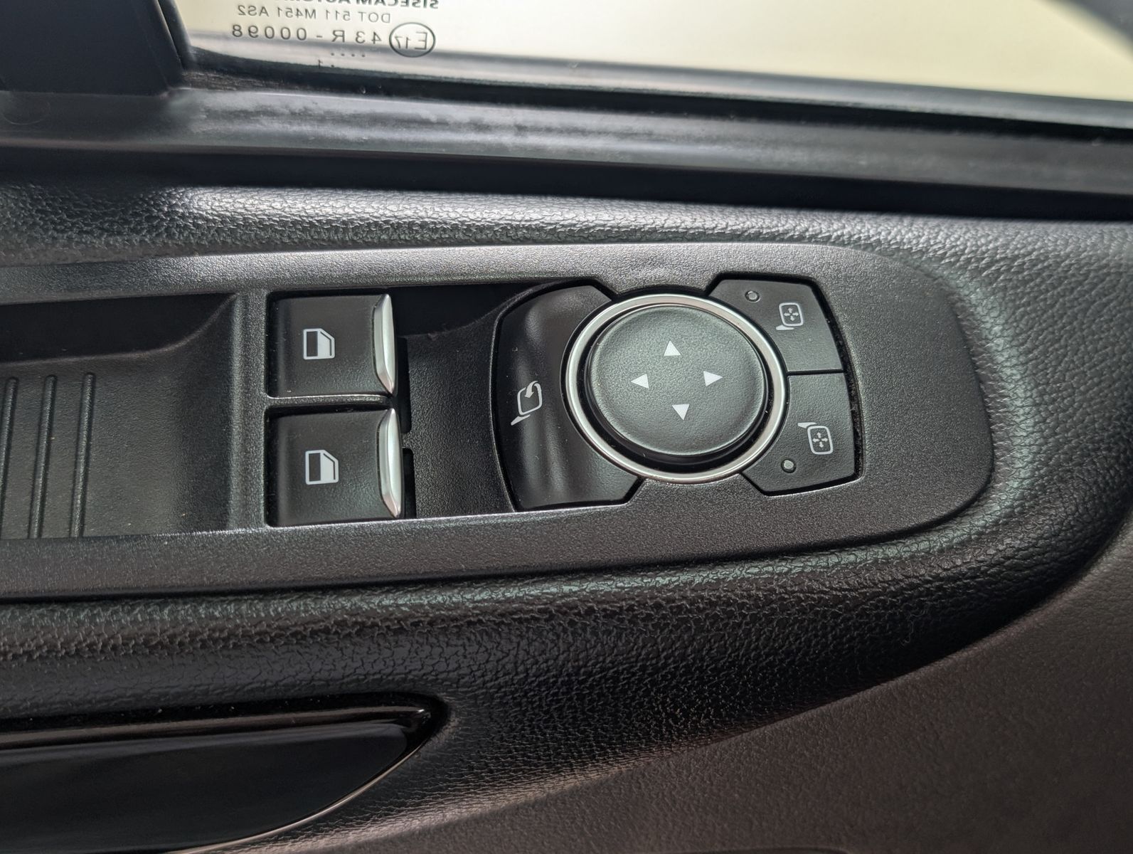 Fahrzeugabbildung Ford Tourneo Custom 320 L2LEDER KAM LED ZHZ 2x KLIMA