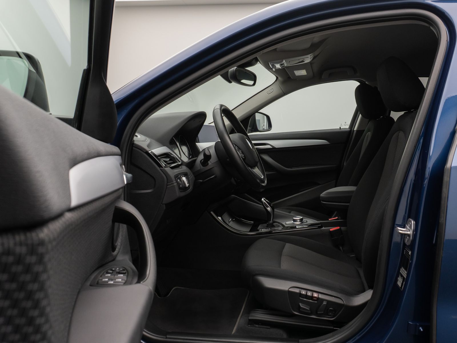 Fahrzeugabbildung BMW X2 sD20i Kamera DAB Komfort HiFi Navi LED Memory
