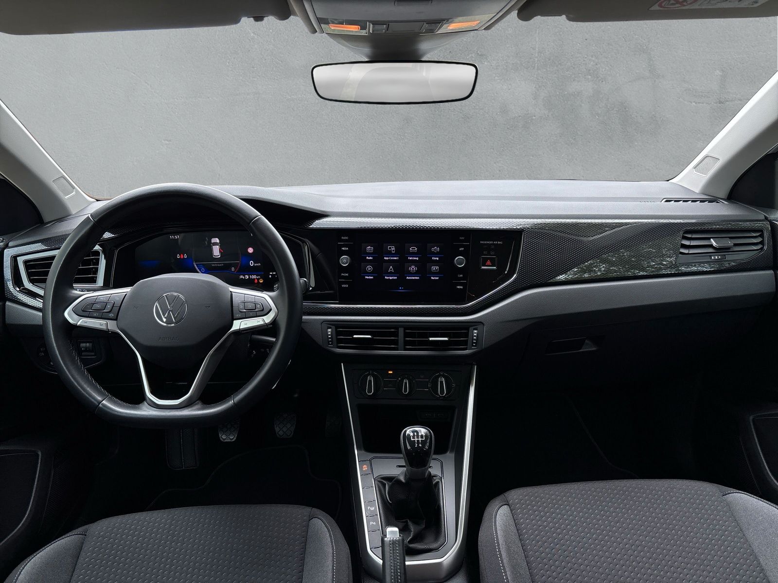 Fahrzeugabbildung Volkswagen Polo 1.0 TSI Life AppConnect PDC LED