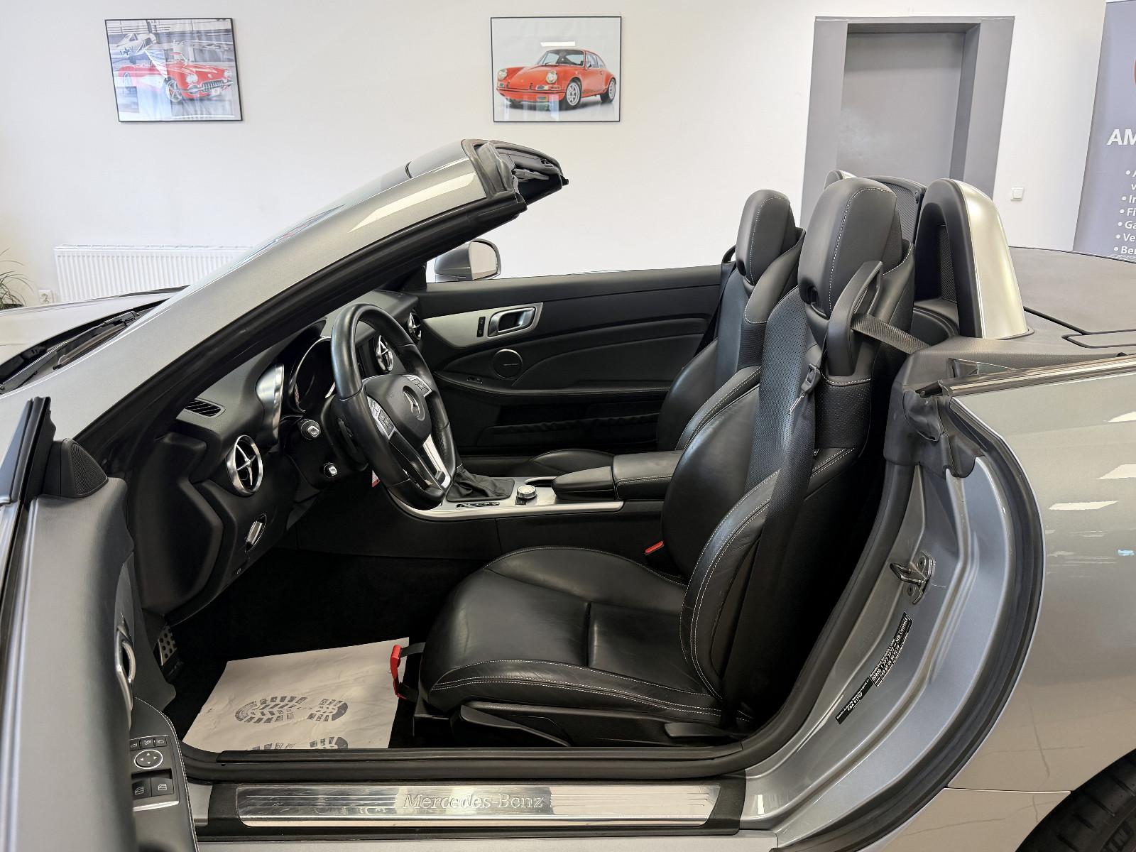 Mercedes-Benz SLK 250 CDI BE Roadster *AMG*Glasdach*AirScarf
