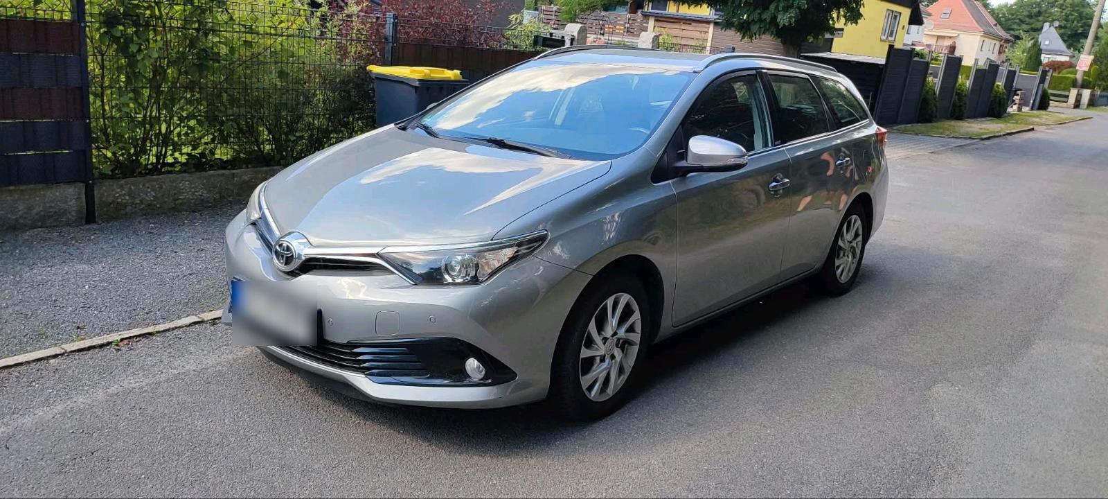 Toyota Auris Touring Sports