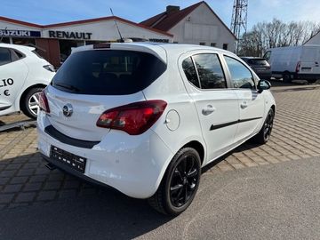 Fotografie des Opel Corsa E