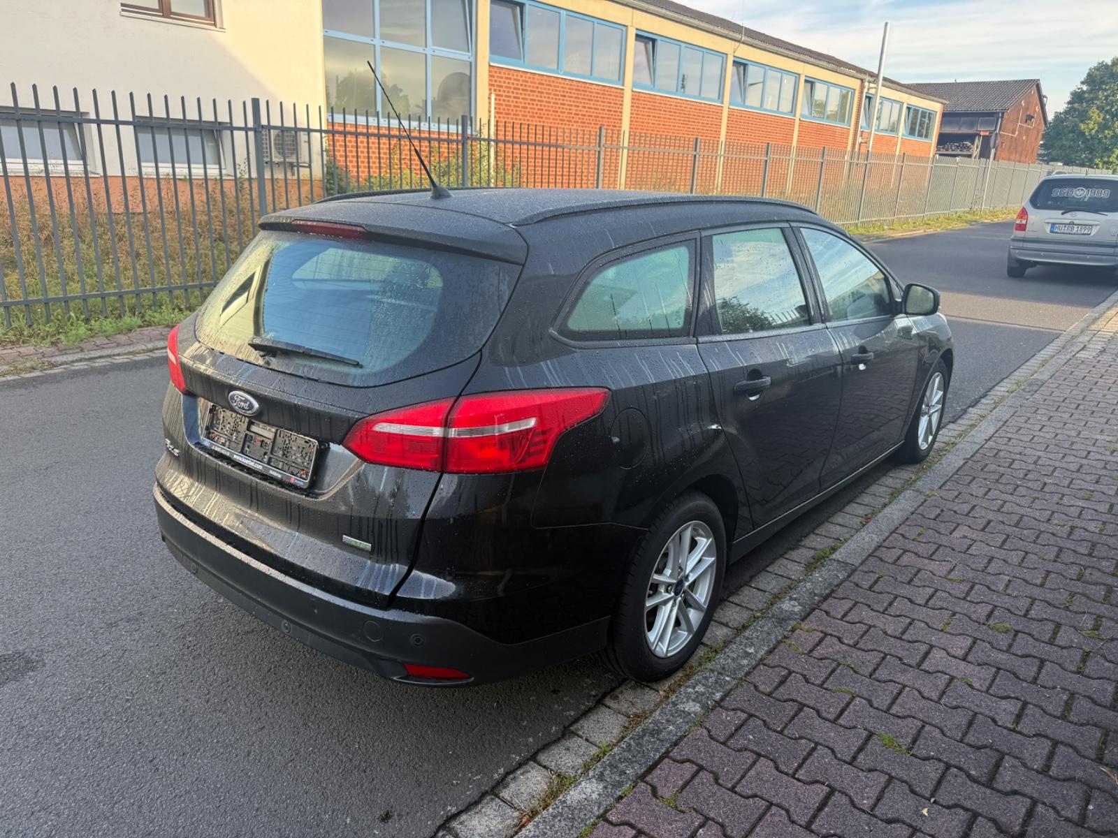 Ford Focus 2015 — interior