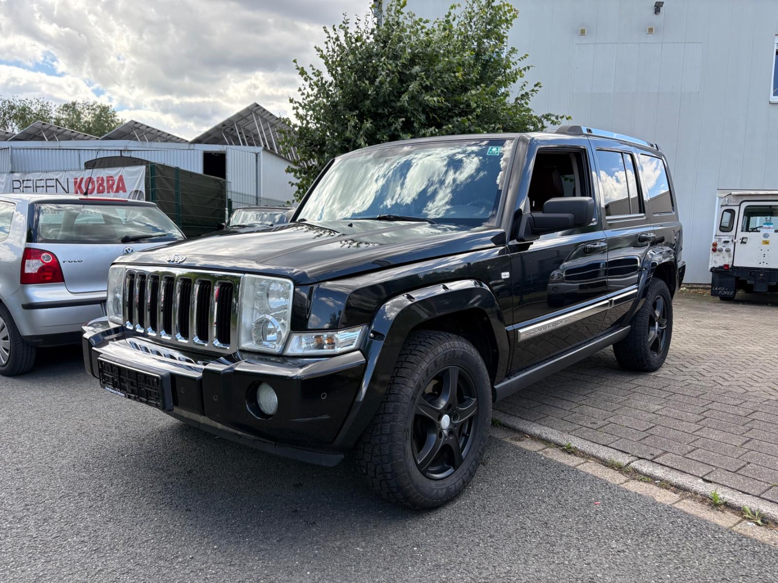 Jeep Commander 2008 — салон