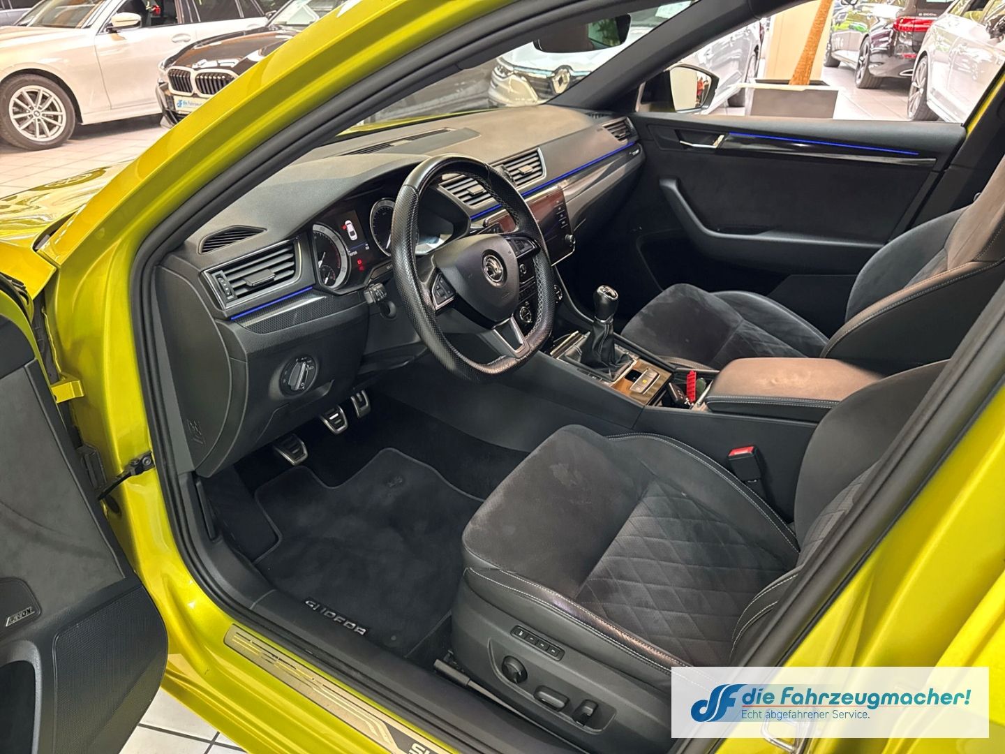 Fahrzeugabbildung SKODA Superb SportLine AD Leder Memory Sitze Soundsyst