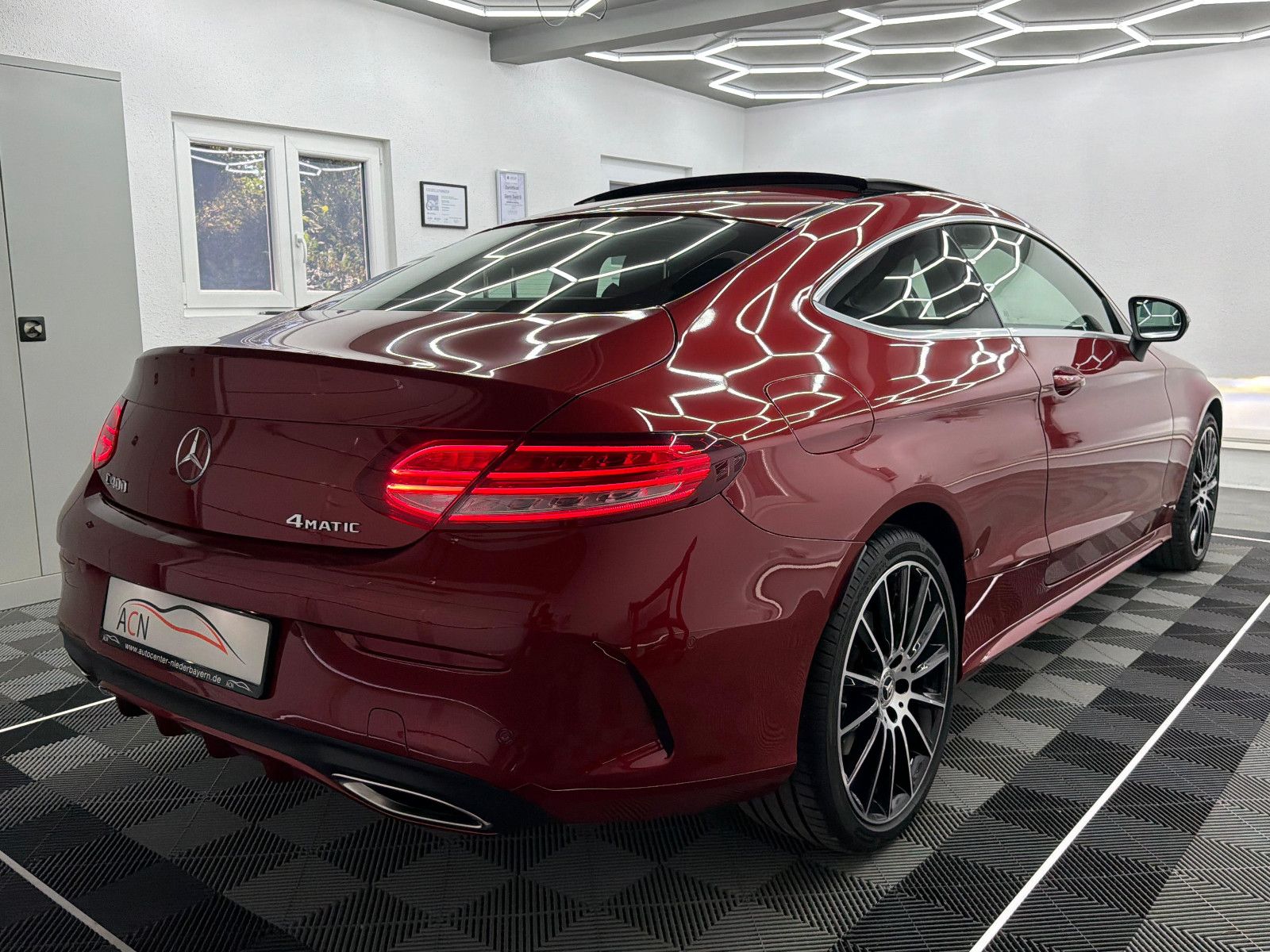 Fahrzeugabbildung Mercedes-Benz C 400 Coupe 4M/AMG-LINE/DESIGNO/PANO/DE FZG/AHK