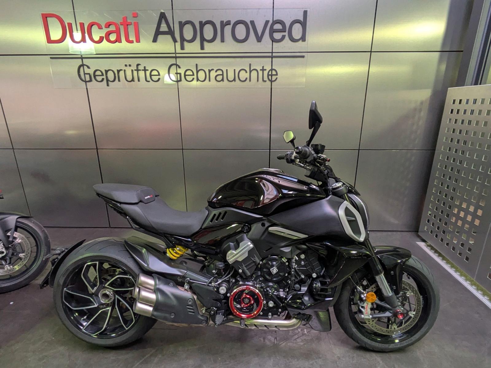 Ducati Diavel V4
