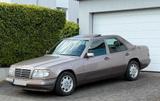 Mercedes-Benz W124 220E | TÜV  - Mercedes-Benz 220 in Frankfurt (Main)