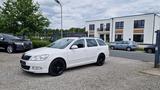 Skoda Octavia Combi 2.0 TDI Sport Edition -XENON*NAVI- - Skoda Octavia: Edition Sport