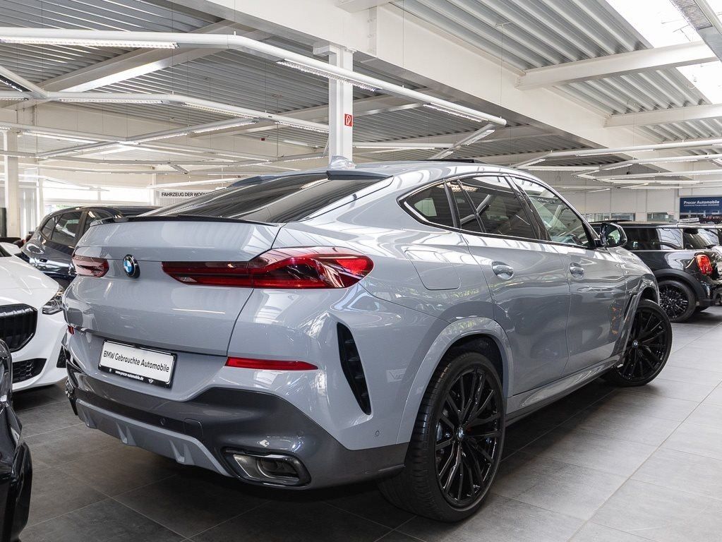BMW X6 M50 — fotografia 2