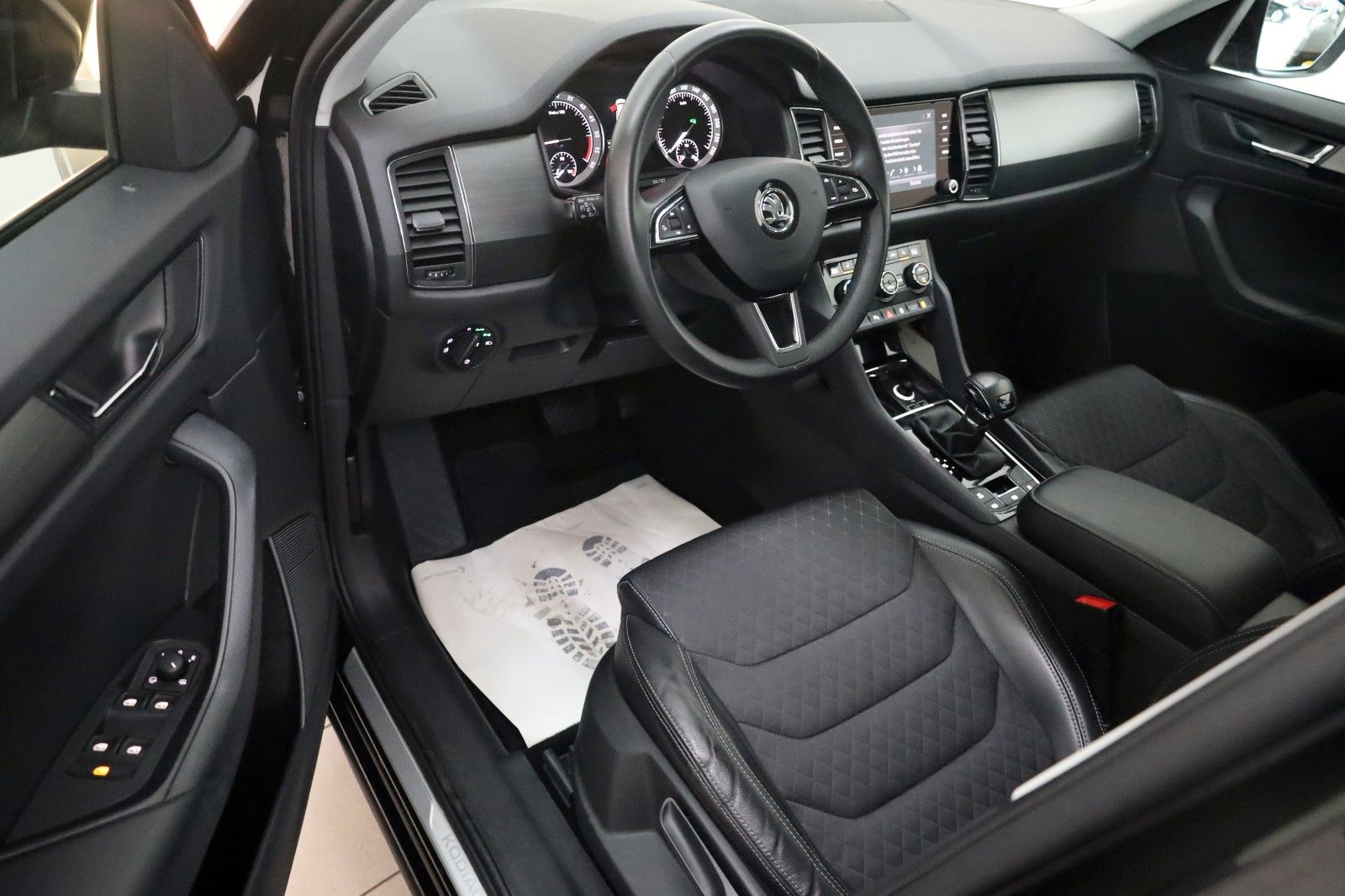 Fahrzeugabbildung SKODA Kodiaq Ambition T.Leder,Navi,Panorama,Kamera,SH