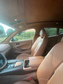 صورة 8 لـ 2021 Aston Martin DBX