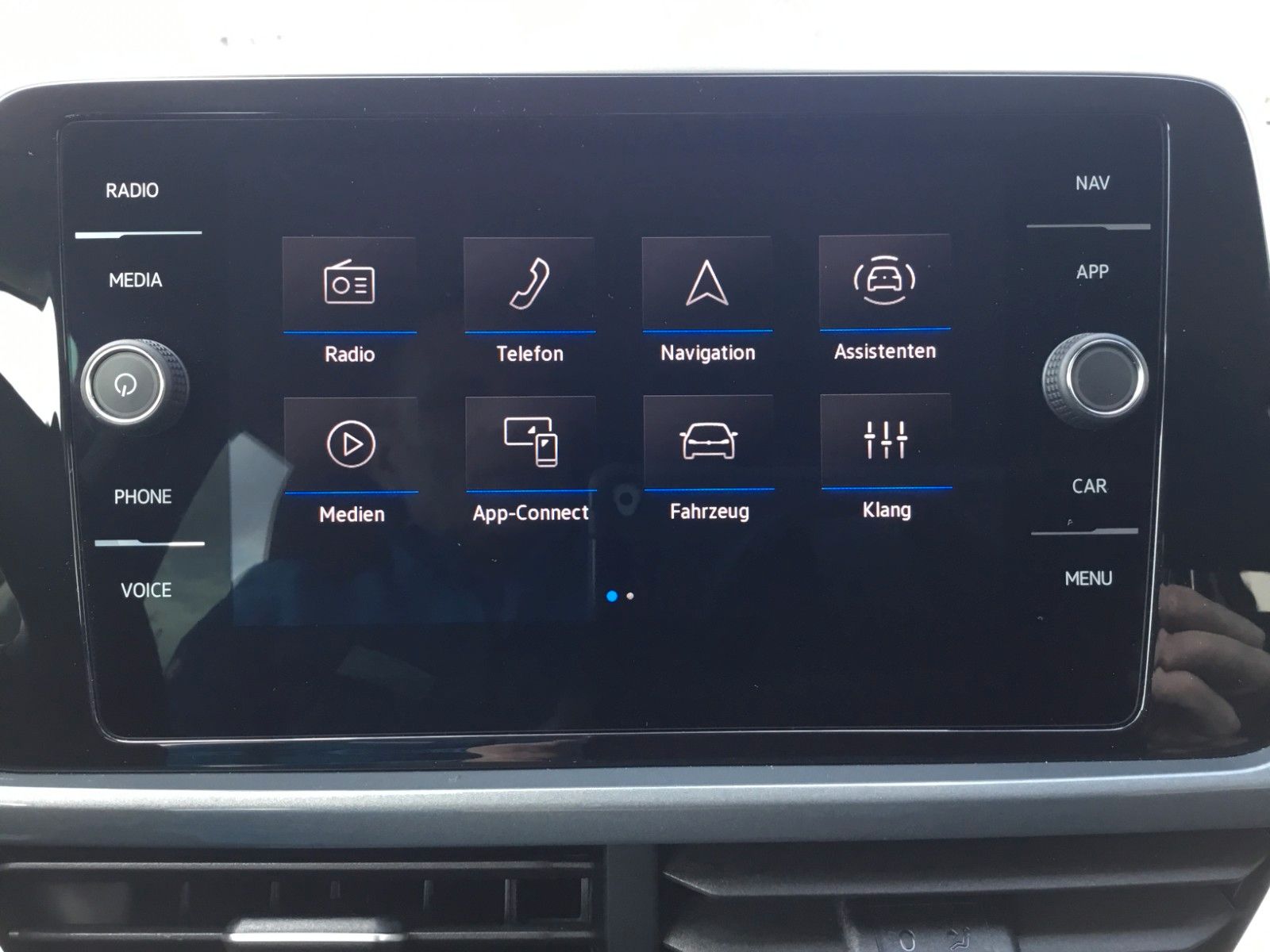 Fahrzeugabbildung Volkswagen T-Roc 1.5 TSI DSG Style+ACC+MatrixLED+Kessy+Navi
