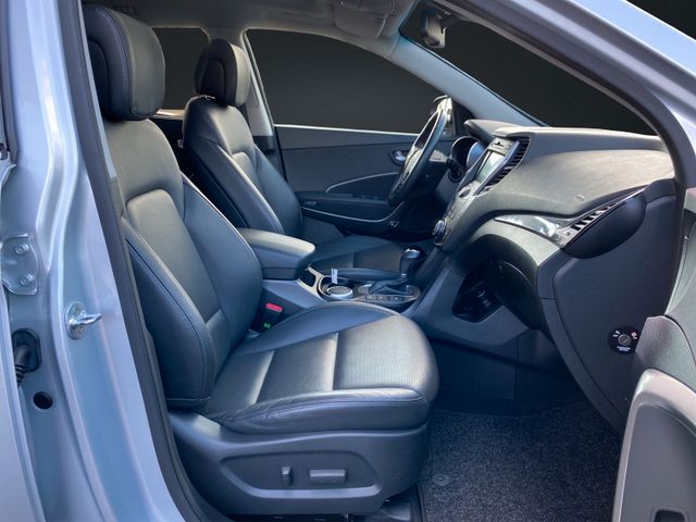 Hyundai Grand Santa Fe