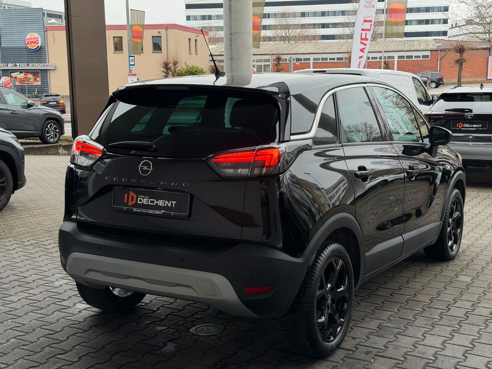 Fahrzeugabbildung Opel Crossland Elegance 110PS Navi/Kamera/Allwetter!