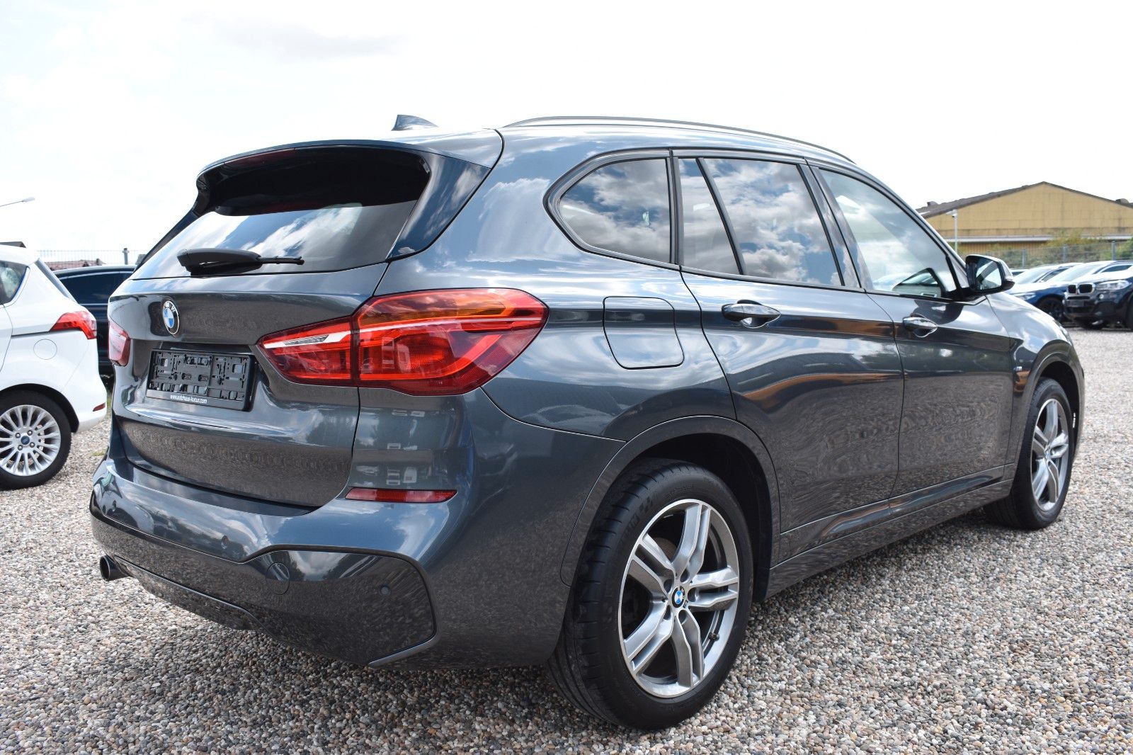 Fahrzeugabbildung BMW X1 Baureihe X1 sDrive 18 d M Sport