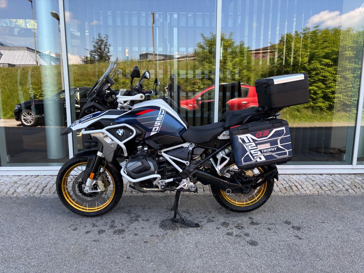 Fahrzeugabbildung BMW R 1250 GS Trophy 5 Pakete Öl Inclusive