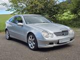 Mercedes-Benz C 200 Kompressor Sportcoupe Automatik I AHK I - gebrauchte Mercedes-Benz C-Klasse aus dem Jahr 2002