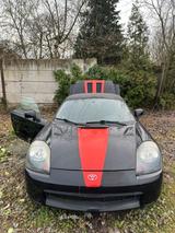 Toyota MR2 schwarz/rot Benzin EZ12/2000 - Toyota MR 2: Roadster