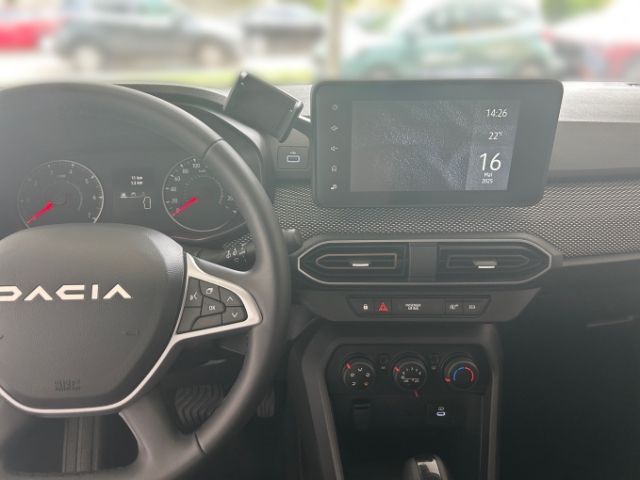 Fahrzeugabbildung Dacia Sandero Stepway Expression TCe 90 CVT Navi LED F