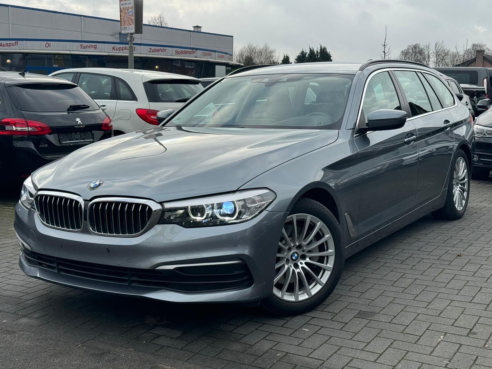BMW 530 i Touring/LED/SHZ/LM-Felgen/Navi Prof./