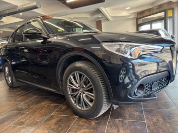 Alfa-Romeo Stelvio - 3
