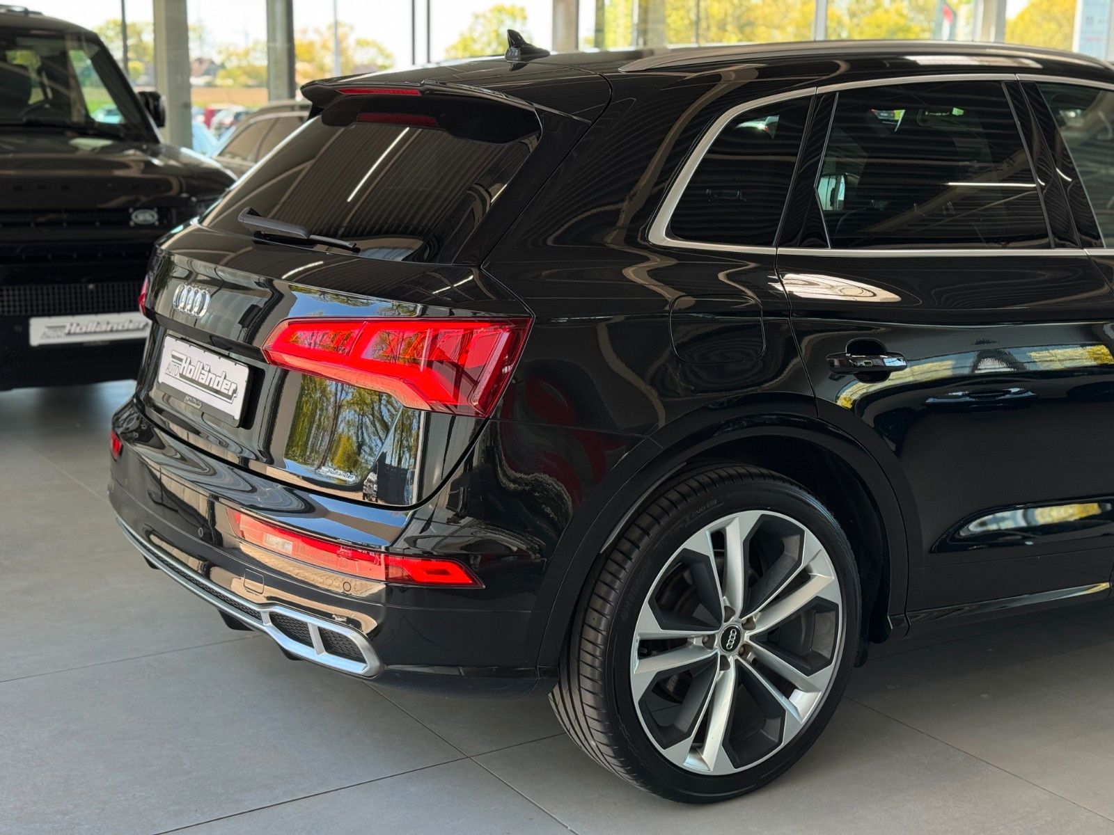 Fahrzeugabbildung Audi SQ5 3.0TDI quattro "Magnetic-Ride 3-Zonen-Klima"