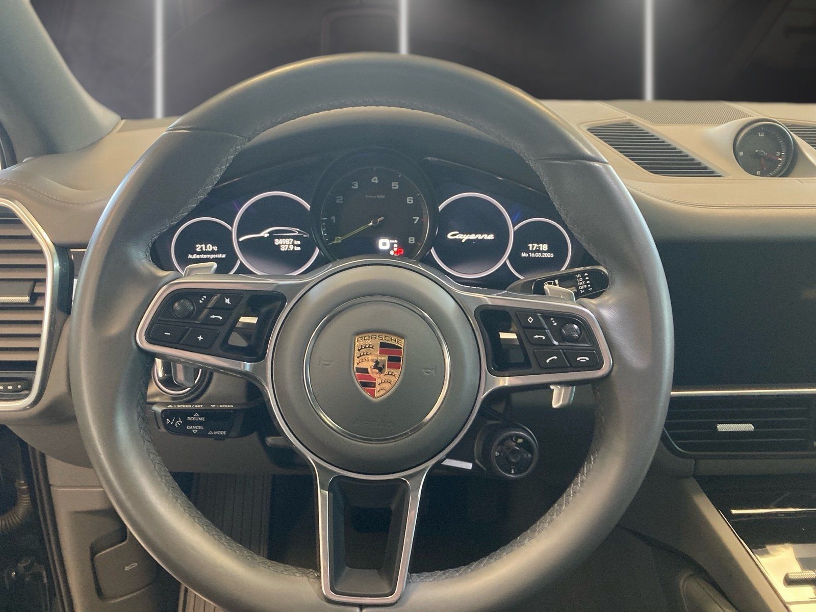 Fahrzeugabbildung Porsche Cayenne Coupe Hybrid Platinum*AHK*Luft*Pano*22"*