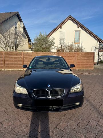 BMW E60 520i