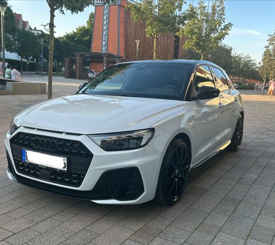 AUDI A1 30 TFSI S line Sportback S line