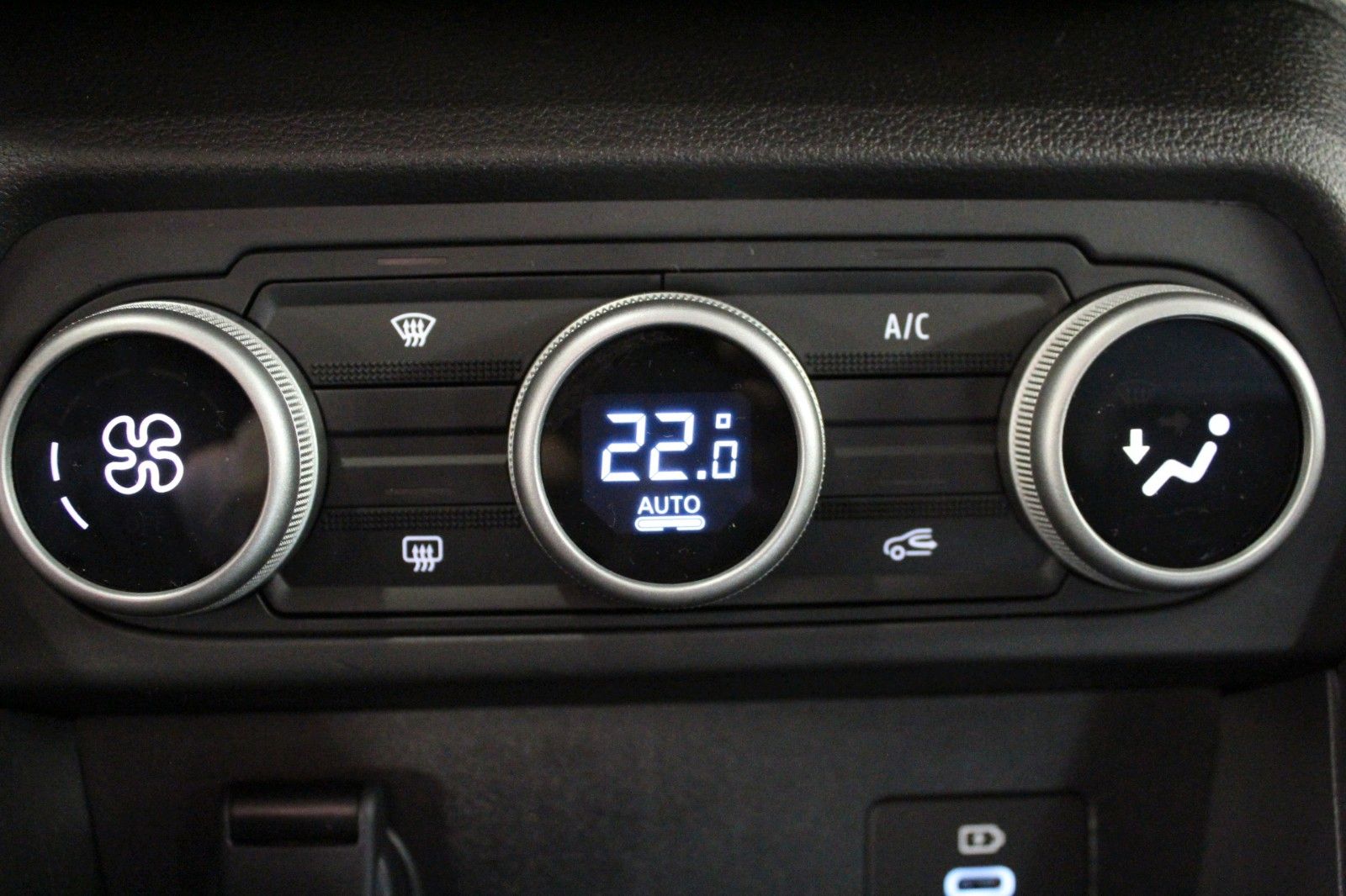 Fahrzeugabbildung Dacia Sandero TCe 90 auto Journey *Komfort-Paket*Sitzh