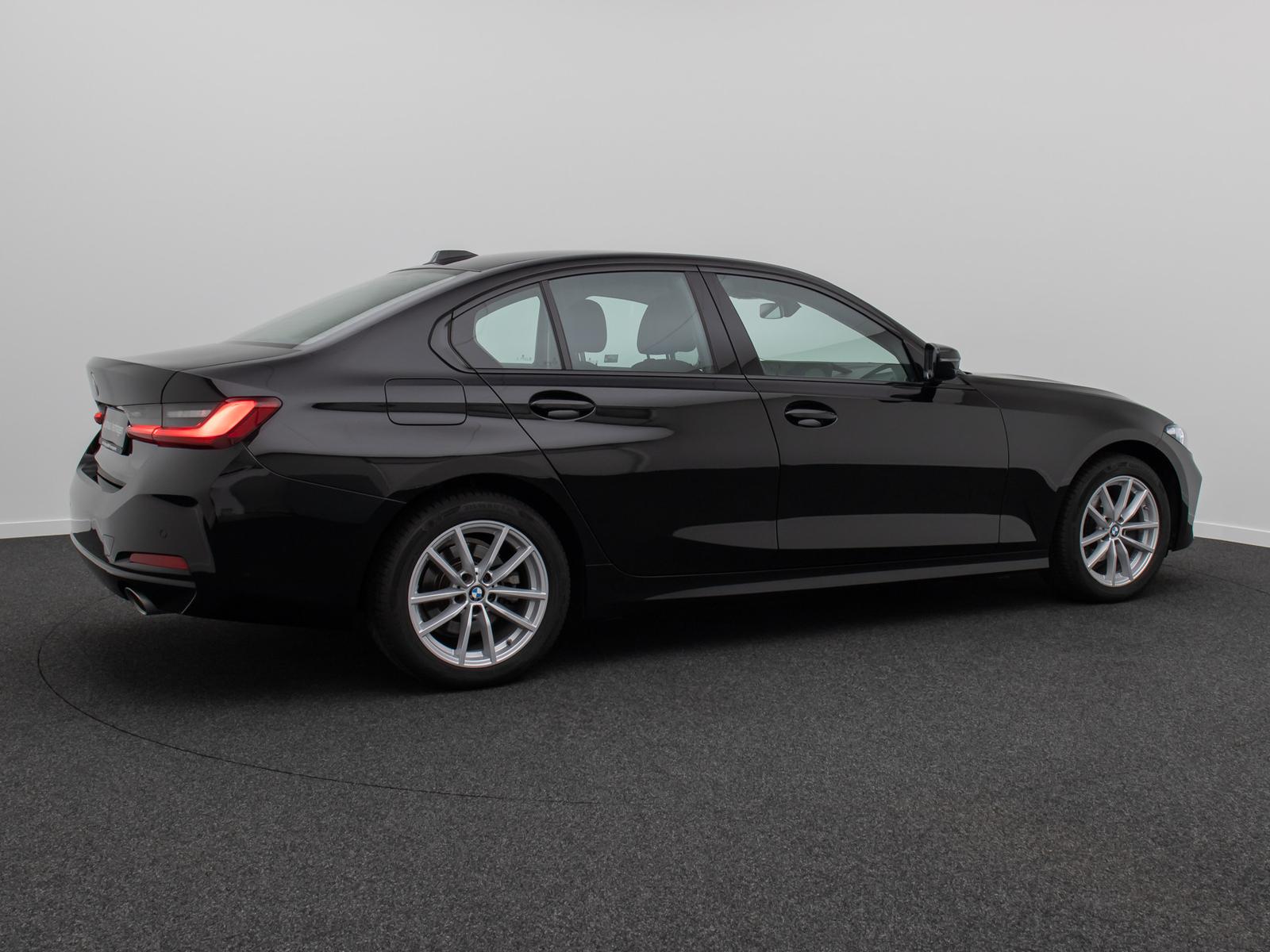 BMW 318i GeschwindigRe DAB PDC CockpitPlus Widscreen