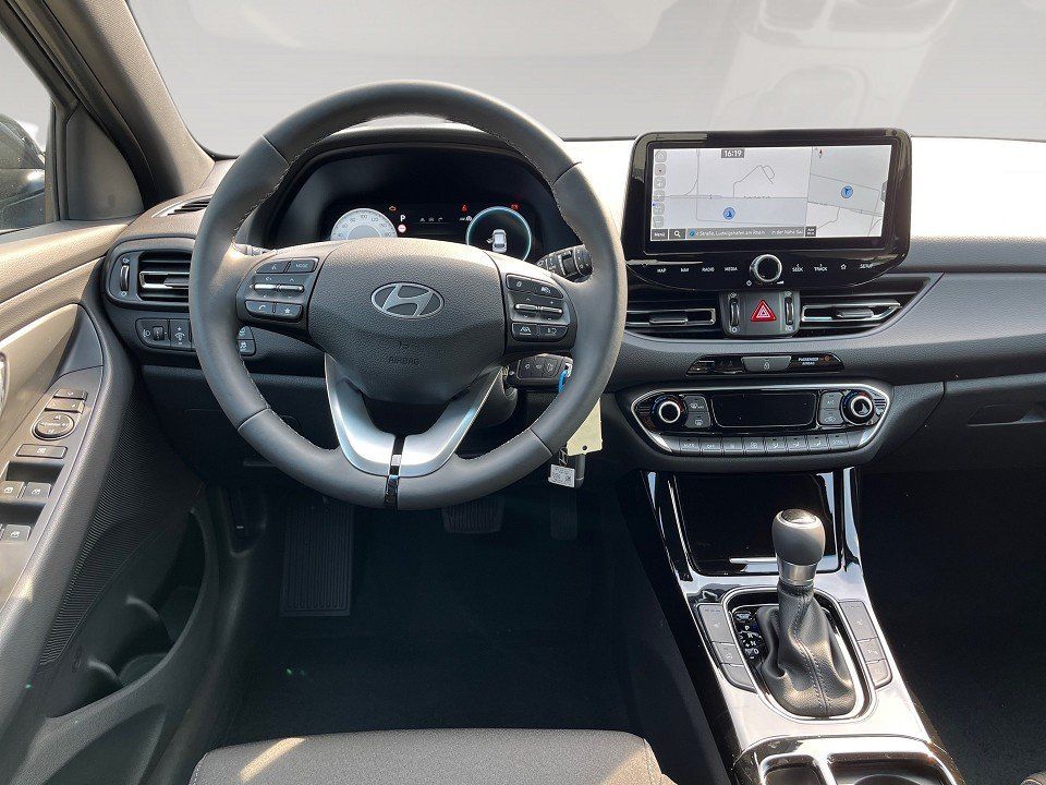 Fahrzeugabbildung Hyundai i30 1.0T 100PS DCT ADVANTAGE