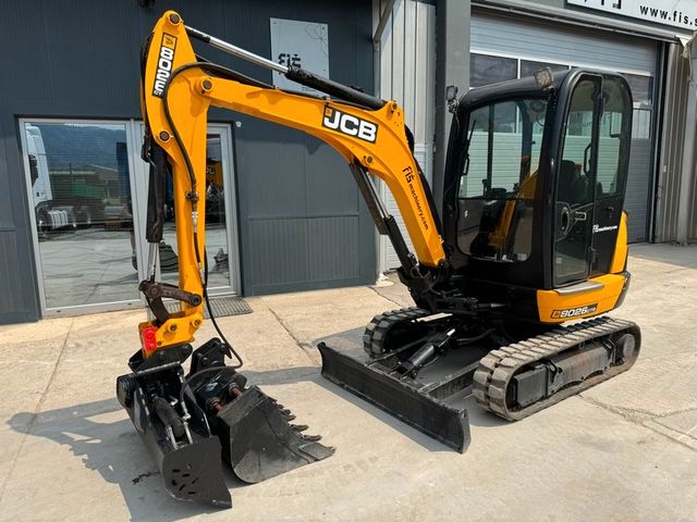 JCB 8026 CTS - 3X BUCKETS - 1995 WORKING HOURS